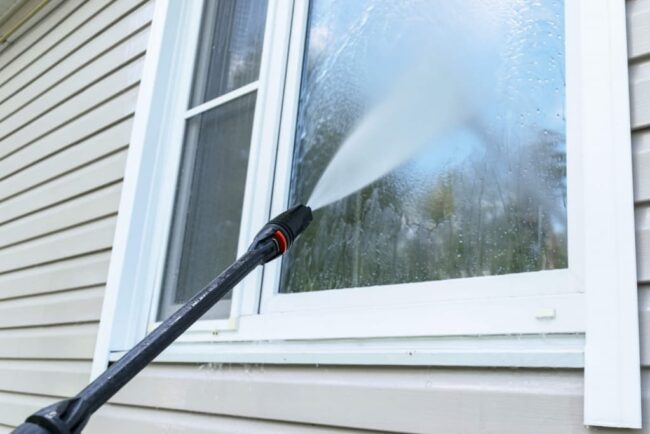 pressure-wash-cleaning-window